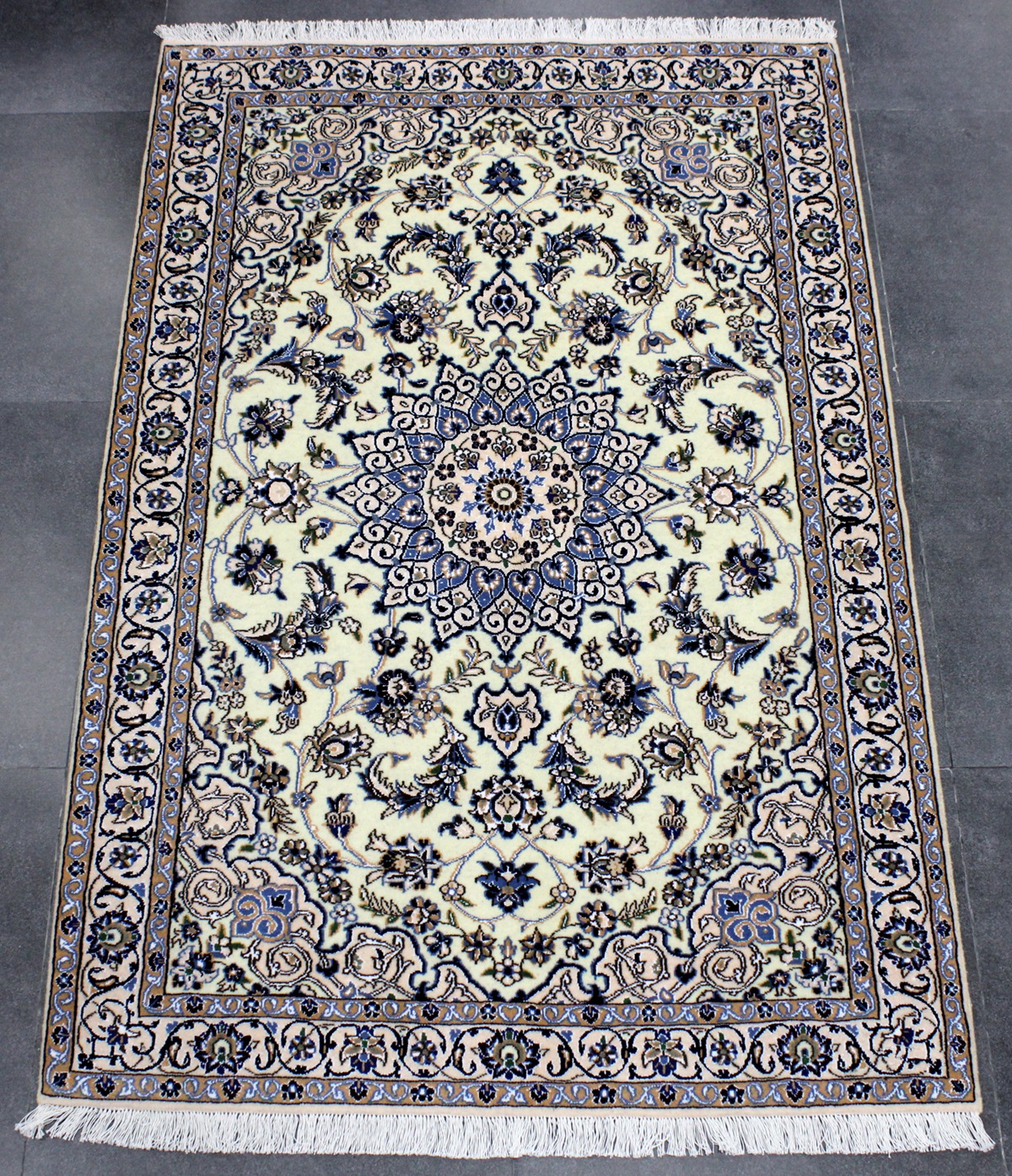 IMG_8593.jpg 184x120 نايين نُهلا - Image 1