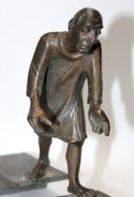 تمثال من البرونز - Image 3