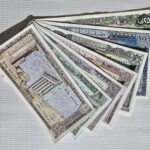 سبع عملات نقدية لبنانية قديمة