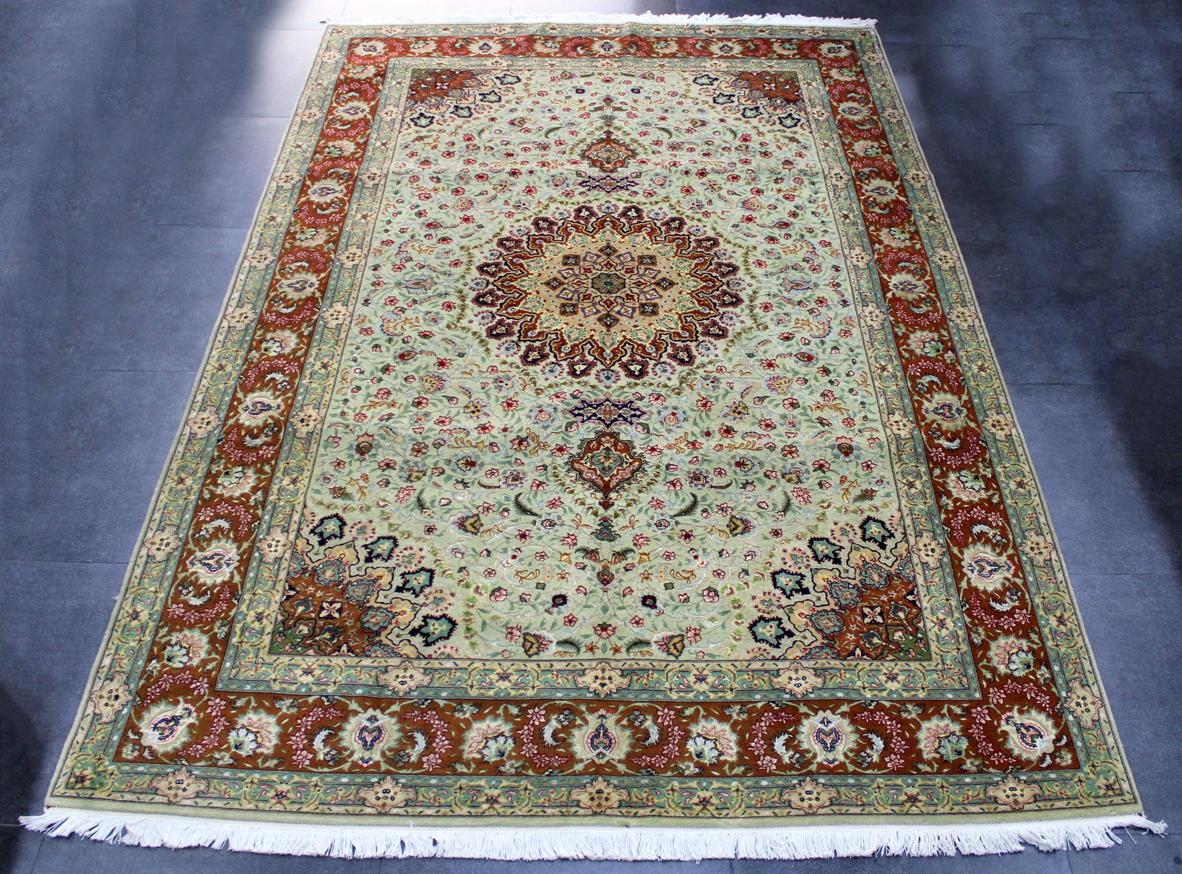 IMG_4375_2336x1728 305x197 تبريز جوهر - Image 1