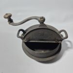 محمصة قهوة يدوية قديمة (Grille-café) - Image 4