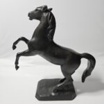 "حصان جامح" (Rearing Horse)